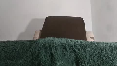 Snapshot of alotofcream chatting on 11.04.25 alotofcream4u online show from 11.04.25