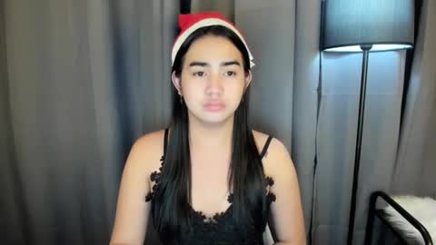 Snapshot of alovelydollnica chatting on 12.25.24 alovelydollnica online show from 12.25.24