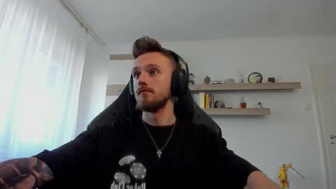 Snapshot of alphaboyfun chatting on 11.22.25 Andi online show from 11.22.25