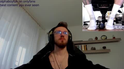 Snapshot of alphaboyfun chatting on 12.03.25 Andi online show from 12.03.25
