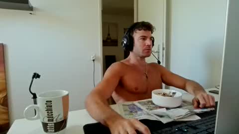 Snapshot of alphah_hunk chatting on 06.18.26 alphah_hunk online show from 06.18.26