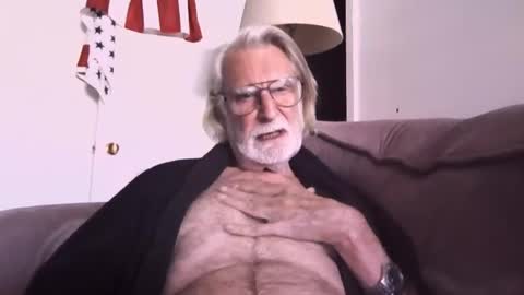 AlphaUniform online show from 11.04.25