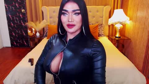 Alura Jhenson online show from 11.11.25