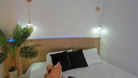 aly_leee online show from 04.08.26