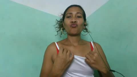 Snapshot of alyahtah chatting on 06.18.26 alyahtah online show from 06.18.26