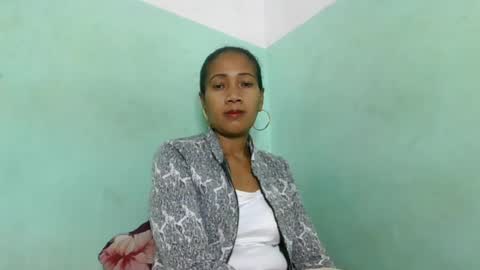 Snapshot of alyahtah chatting on 06.24.26 alyahtah online show from 06.24.26