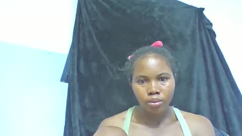 alydie7 online show from 04.14.26