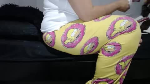 Snapshot of alynfoxx chatting on 01.19.25 Alyn Maria online show from 01.19.25