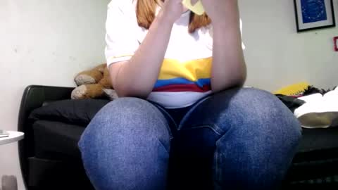 Snapshot of alynfoxx chatting on 06.18.26 Alyn Maria online show from 06.18.26
