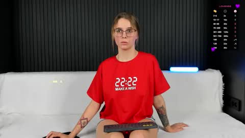 Alena online show from 11.23.25