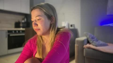 Snapshot of alyrasun chatting on 07.06.26 Al online show from 07.06.26