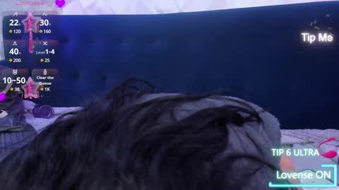 Snapshot of alys_molly chatting on 01.07.25 sopie online show from 01.07.25