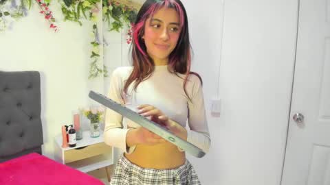 Snapshot of alyssa_joness chatting on 02.17.25 alyssa_joness online show from 02.17.25