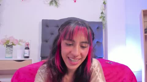 Snapshot of alyssa_joness chatting on 03.04.25 alyssa_joness online show from 03.04.25