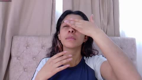 alyssa_joness online show from 11.13.25