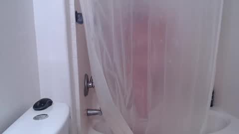 Snapshot of alyssiaamorexo chatting on 01.29.25 Alyssiaamorexo online show from 01.29.25