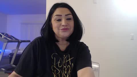 Snapshot of alyssiaamorexo chatting on 02.15.25 Alyssiaamorexo online show from 02.15.25