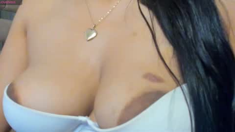 Amaia Mendoza online show from 02.11.25