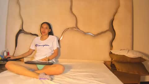 Amia y Sofia online show from 11.09.25