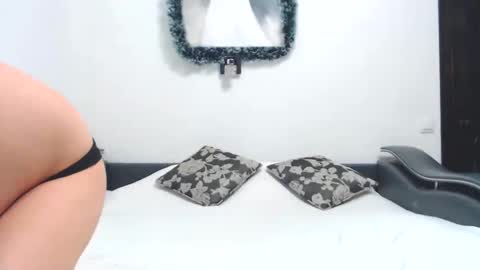 Snapshot of amali2015 chatting on 01.10.25 amali2015 online show from 01.10.25