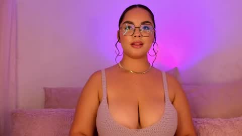 Snapshot of amalia_bennet chatting on 09.11.25 amalia bennet online show from 09.11.25
