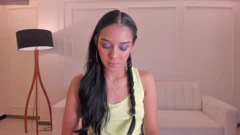 Amalia cruss online show from 10.02.25