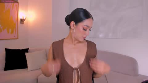 Amalia cruss online show from 02.25.26