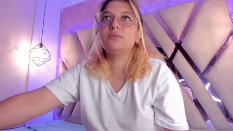 Amalia Im Back See you soon this January 7 at 10 pm Colombia time online show from 01.28.25