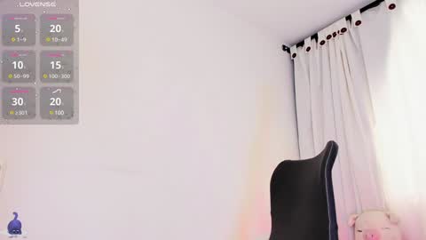 Snapshot of amaliaandrade chatting on 12.18.24 Amalia real MIA online show from 12.18.24