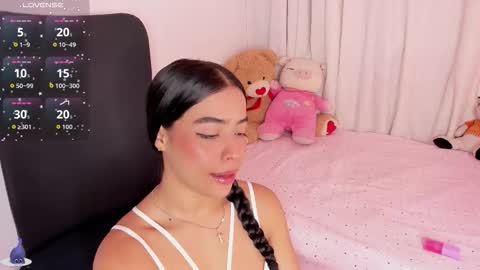 Snapshot of amaliaandrade chatting on 10.10.25 Amalia real MIA online show from 10.10.25