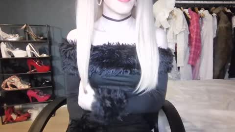 Amalie online show from 12.12.24