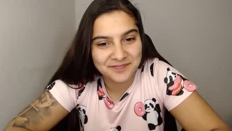 Snapshot of amanda5star chatting on 01.16.25 The queen of the biceps online show from 01.16.25