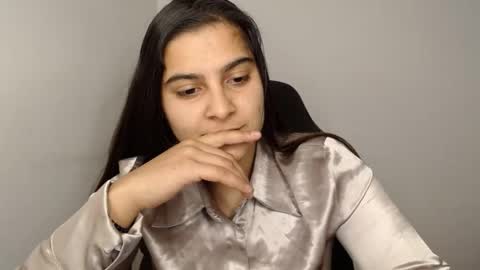 Snapshot of amanda5star chatting on 01.24.25 The queen of the biceps online show from 01.24.25