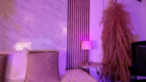 Snapshot of amanda_26 chatting on 11.23.25 Luisa online show from 11.23.25