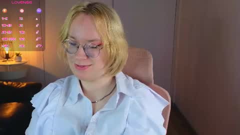 Snapshot of amanda_butlerr chatting on 06.29.26 Hi im Amanda online show from 06.29.26
