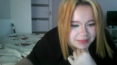Snapshot of amanda_mia chatting on 06.26.26 amanda_mia online show from 06.26.26
