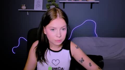 Snapshot of amanda_nomad chatting on 09.22.25 amanda_nomad online show from 09.22.25