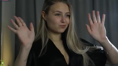     online show from 11.05.25