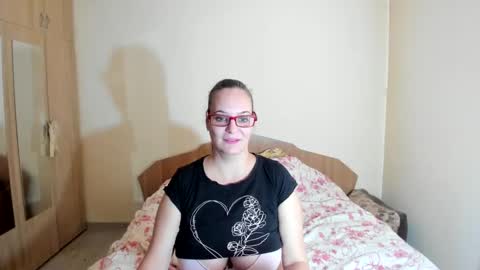 Snapshot of amanda_squirt chatting on 12.09.24 amanda_squirt online show from 12.09.24