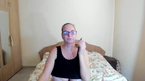 Snapshot of amanda_squirt chatting on 02.18.25 amanda_squirt online show from 02.18.25