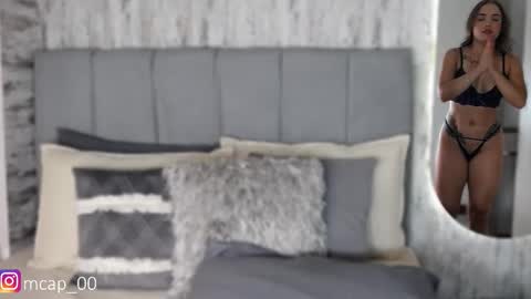 Snapshot of amanda_woods_ chatting on 11.28.25 Amanda online show from 11.28.25