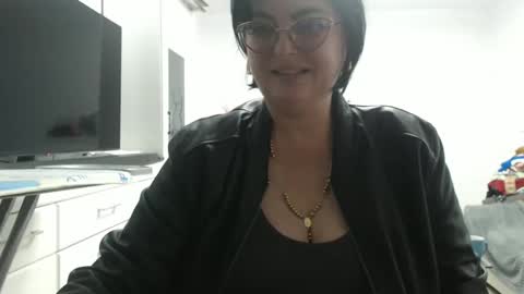 Snapshot of amandamuller1982 chatting on 11.11.25 Anda online show from 11.11.25