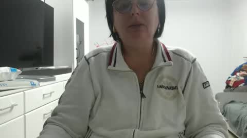 Snapshot of amandamuller1982 chatting on 11.17.25 Anda online show from 11.17.25