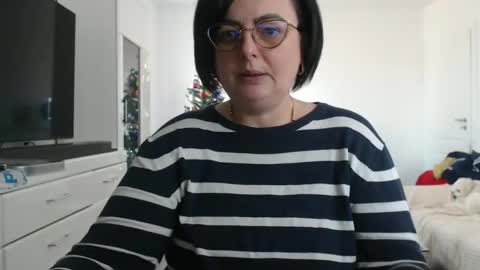 Snapshot of amandamuller1982 chatting on 12.16.25 Anda online show from 12.16.25