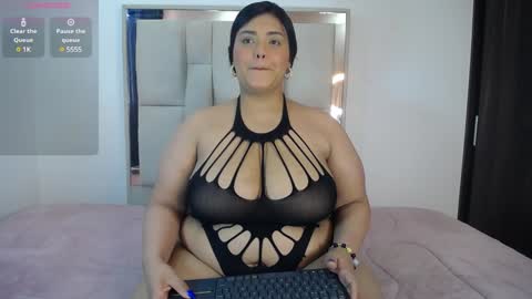 Snapshot of amandarousell chatting on 01.23.25 AmandaRousel online show from 01.23.25