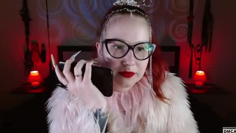 Goddess Amanita online show from 12.10.24