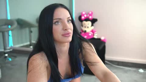 AmanndaSkye online show from 11.18.25