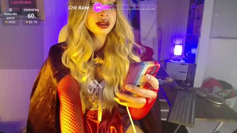 Snapshot of amapola_hs chatting on 10.08.25 amapola_hs online show from 10.08.25