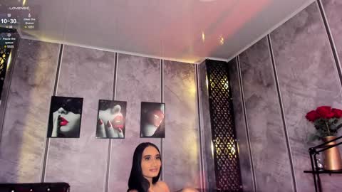 Snapshot of amara_lewiis chatting on 12.28.24 Amara Lewis online show from 12.28.24