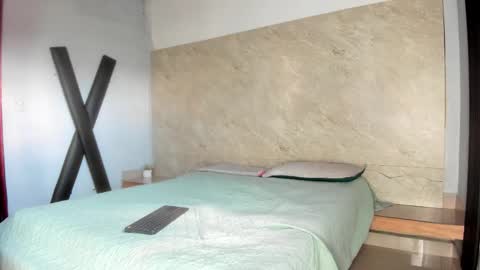 Snapshot of amara_luxe chatting on 10.16.25 amara_luxe online show from 10.16.25